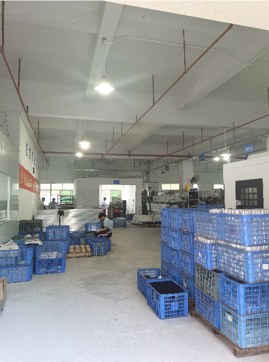 客戶訂單接踵而至，忙碌的發(fā)貨現(xiàn)場|鉑源五金